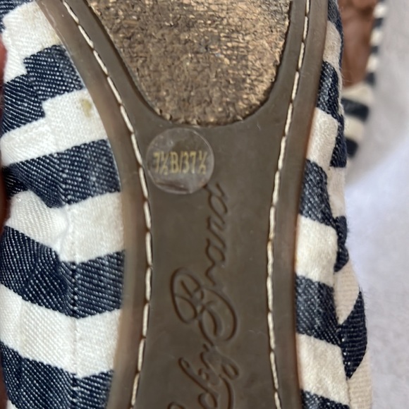 Lucky Brand flats, elastic and comfy, size 7.5 B / 37.5 - Picture 6 of 9